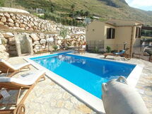 VILLA GIULIANA VILLA GIULIANA