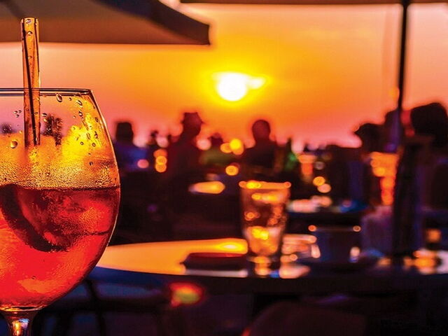 De beste zomerbestemmingen om uit te gaan in Italië