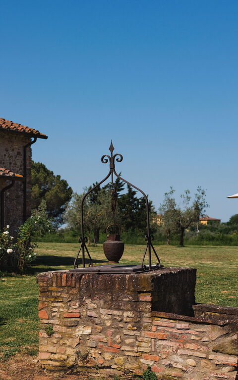 Pozzo Dei Desideri: Buitenkanten, Buitenshuis, Tuin