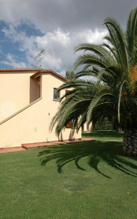 Poderino: Buitenkanten, Buitenshuis, Tuin