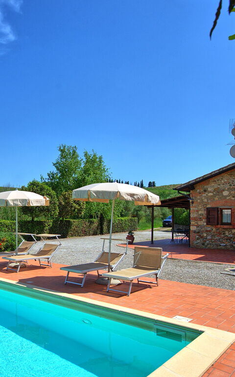 Cuccardino: Buitenkanten, Buitenshuis, zwembad