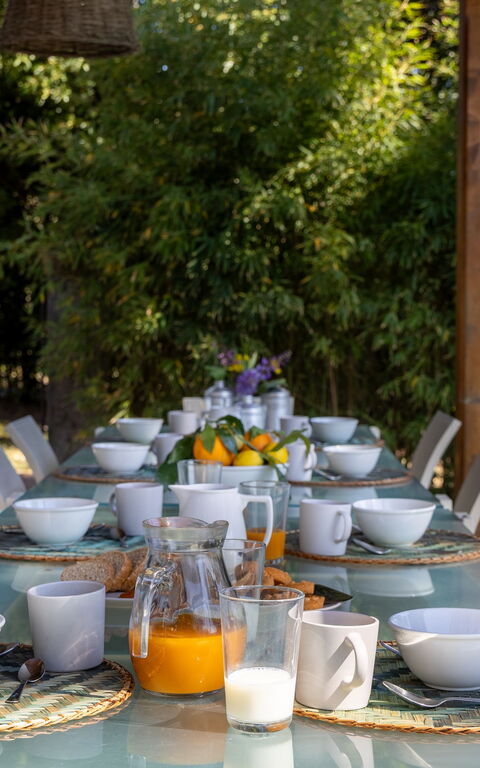 Villa Orchidea: Buitenshuis