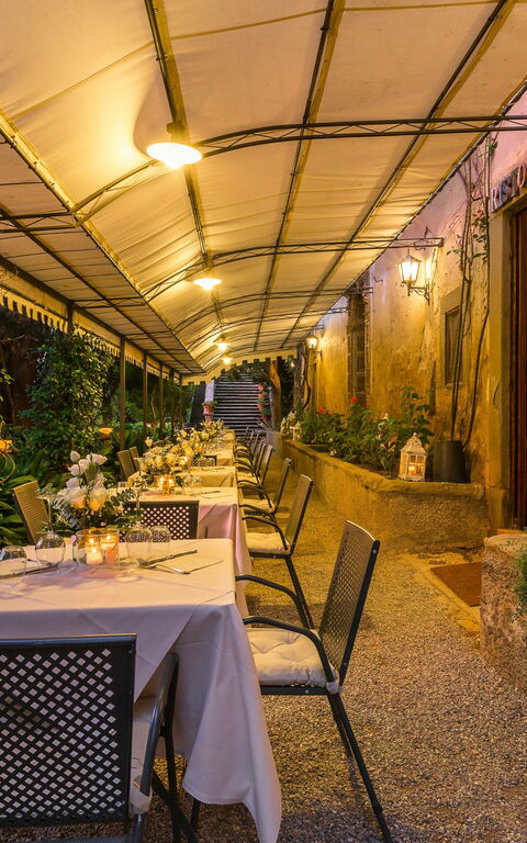 Montegufoni: Balkon / terras / patio, Voorzieningen