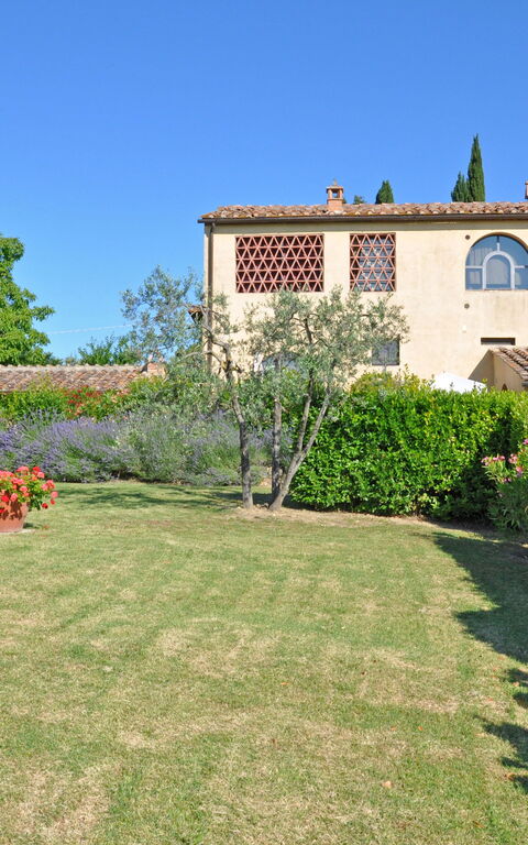 I Glicini: Buitenkanten, Buitenshuis