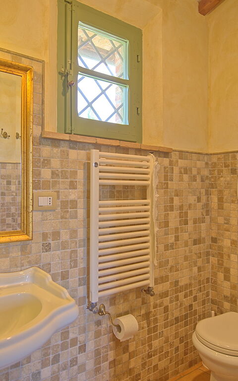 Castelmuzio: Badkamer