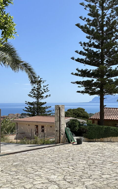 Castellammare: Buitenkanten, Hoofdingang, Keer bekeken