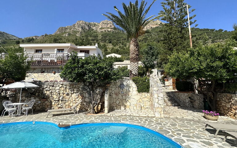 Castellammare: Buitenkanten, zwembad