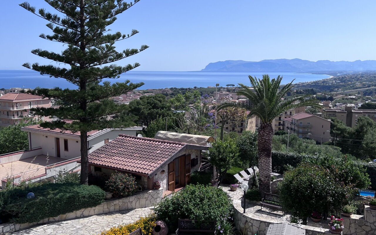 Castellammare: Buitenkanten, Keer bekeken