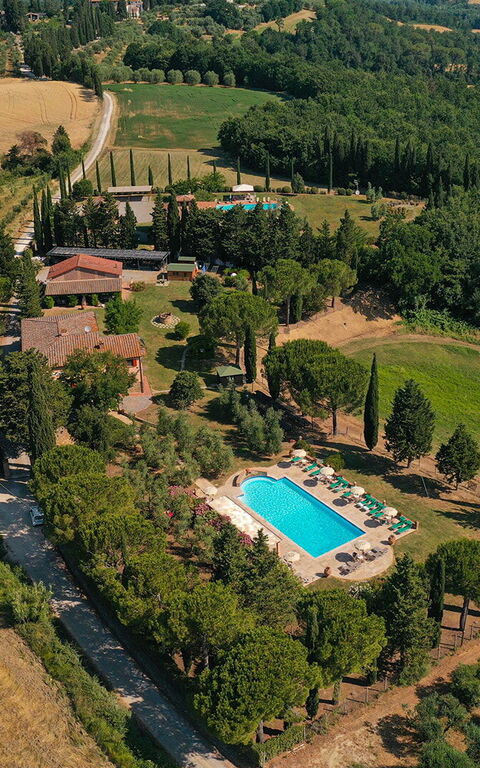 Montelopio: Keer bekeken, zwembad