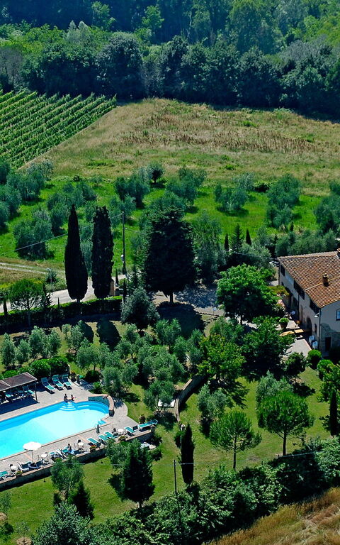 Montelopio: Keer bekeken, zwembad