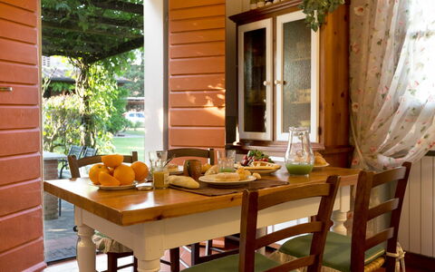 Accommodatie Montelopio 1: Buitenshuis