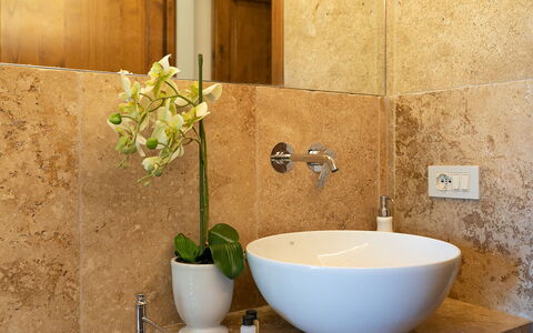 Accommodatie Montelopio 8: Badkamer, Kamer details