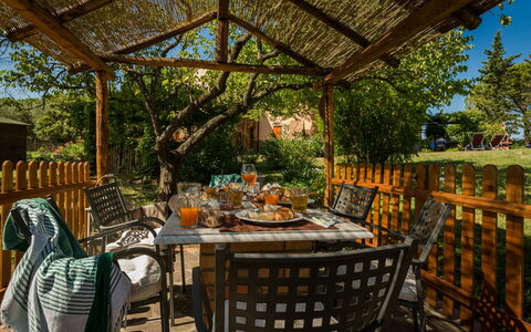 Accommodatie Montelopio 7: Buitenshuis, Tuin