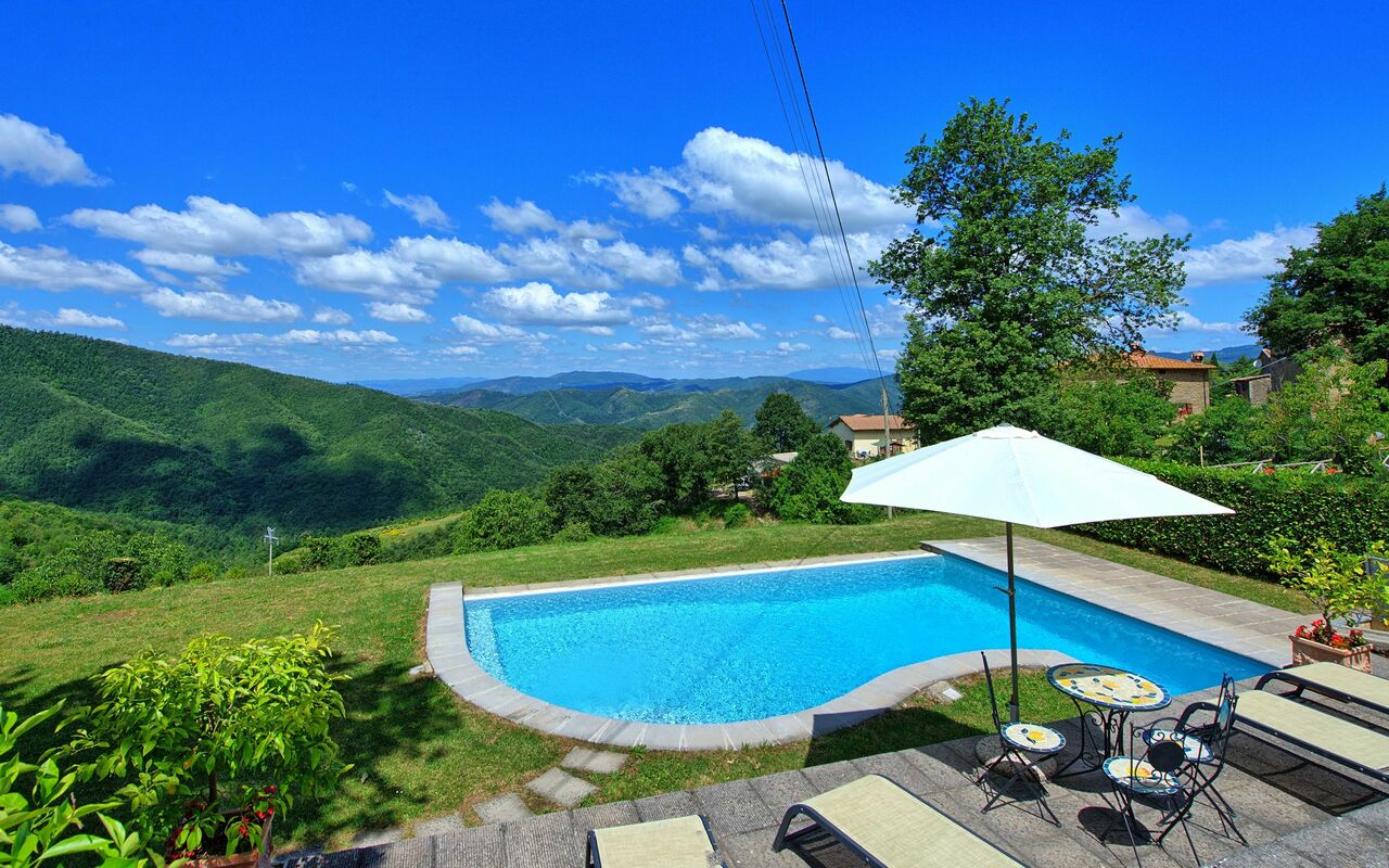 Villa Margherita: Tuin, zwembad