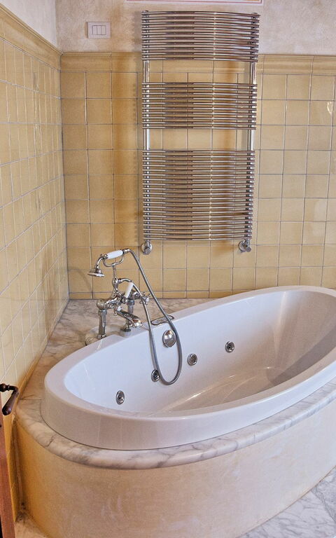 Villa Petrognano: Badkamer