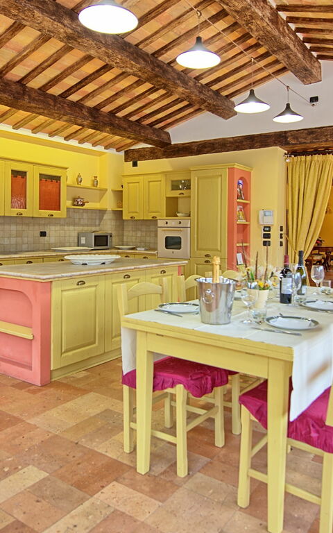 Villa Contessa: Keuken, Lunchroom