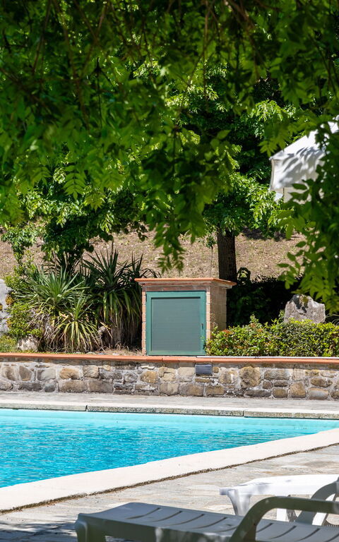 Villa Contessa: Buitenshuis, Tuin, zwembad