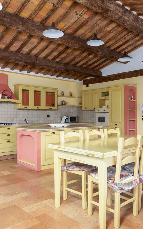 Villa Contessa: Keuken, Lunchroom