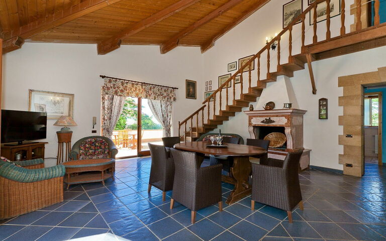 Villa Erice: Lunchroom, Woonkamer