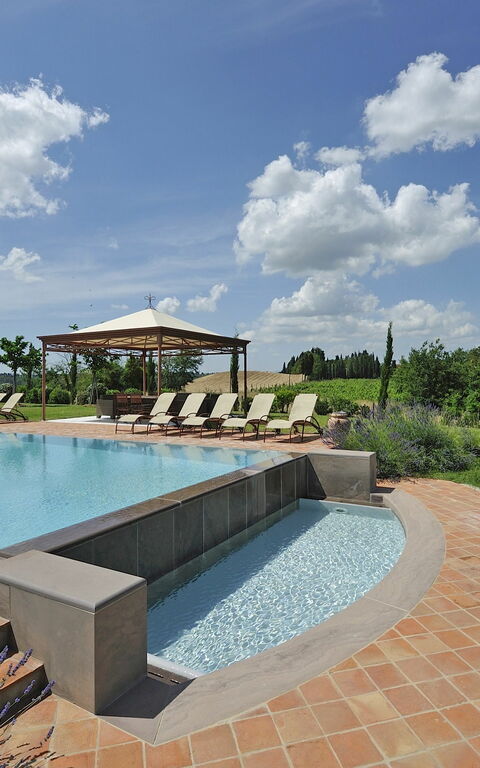 Villa Insoglio: Buitenshuis, Tuin, zwembad