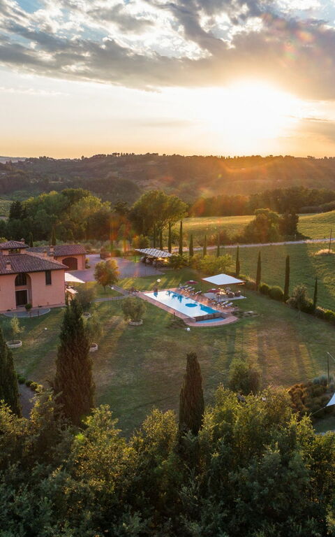 Villa Insoglio: Buitenshuis