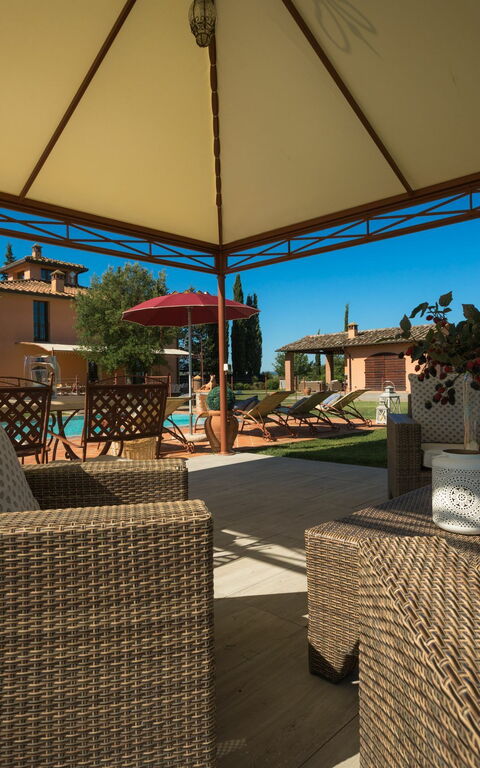 Villa Insoglio: Buitenshuis