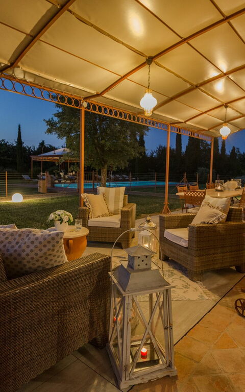 Villa Insoglio: Buitenshuis