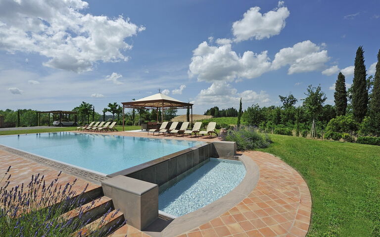 Villa Insoglio: Buitenshuis, Tuin, zwembad