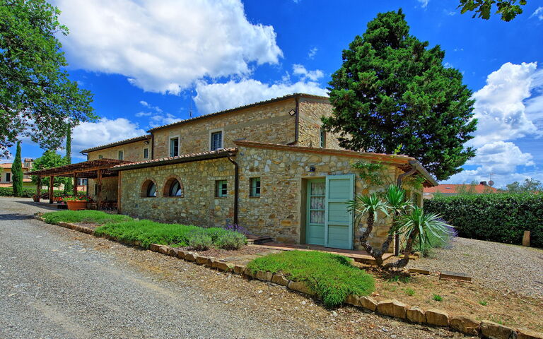 San Donato: Buitenshuis