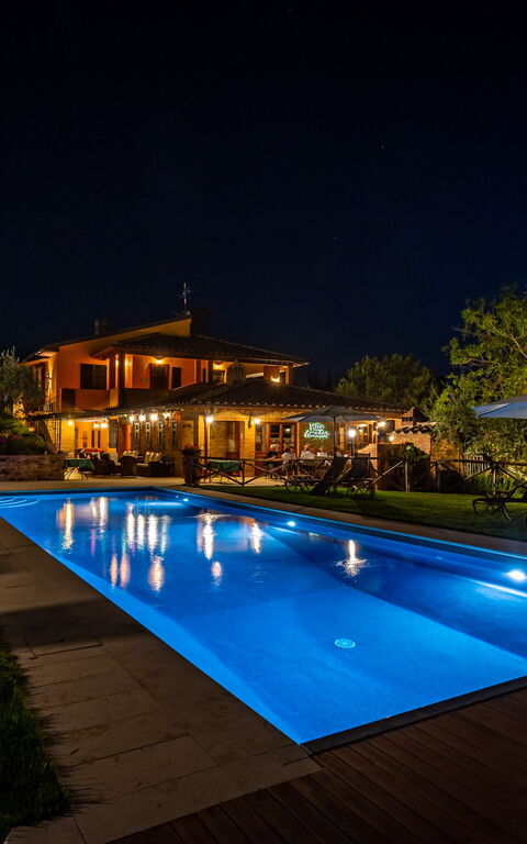 Villa Amadeo: Buitenkanten, Buitenshuis, Tuin, zwembad