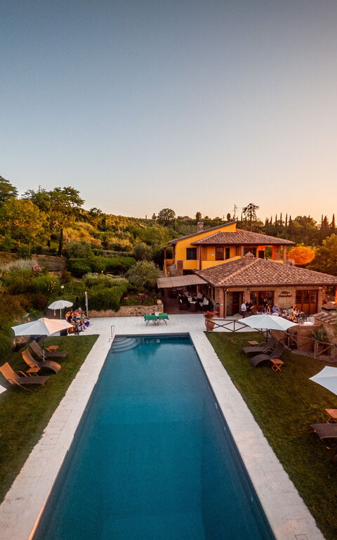 Villa Amadeo: Buitenkanten, Buitenshuis, Keer bekeken, Tuin, zwembad