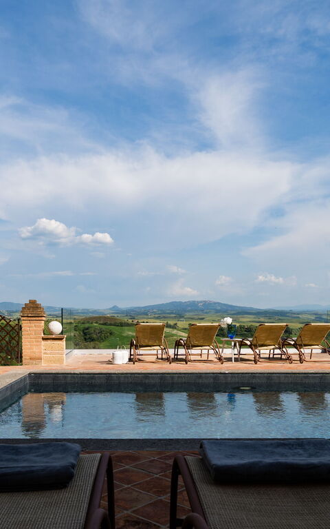 Villa Angelica: Buitenkanten, Buitenshuis, Keer bekeken, zwembad