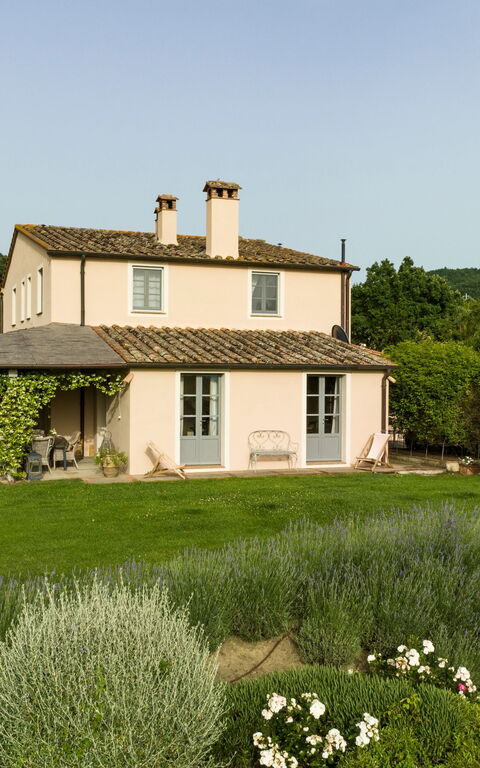 Villa Danilo: Buitenkanten, Buitenshuis, Tuin