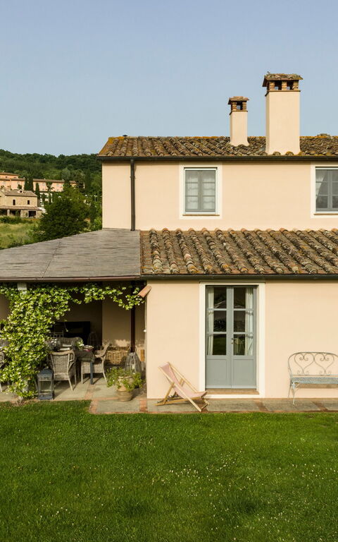 Villa Danilo: Balkon / terras / patio, Buitenkanten, Buitenshuis, Tuin