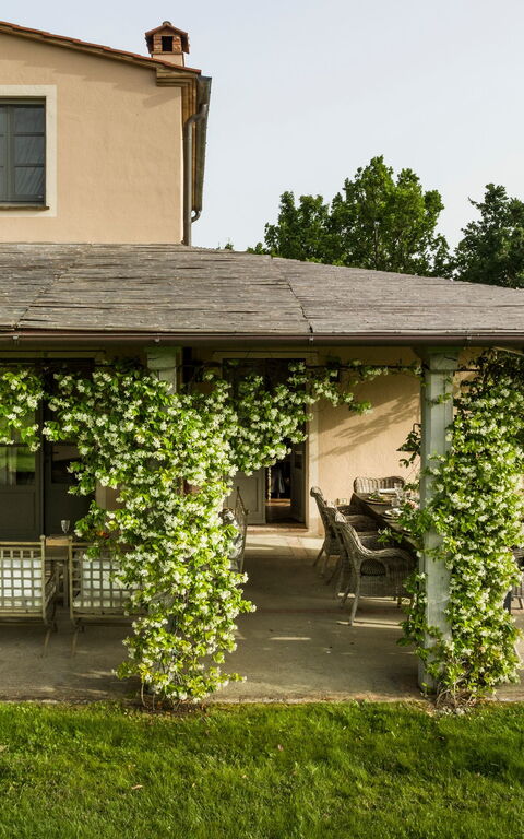 Villa Danilo: Balkon / terras / patio, Buitenkanten, Buitenshuis, Tuin