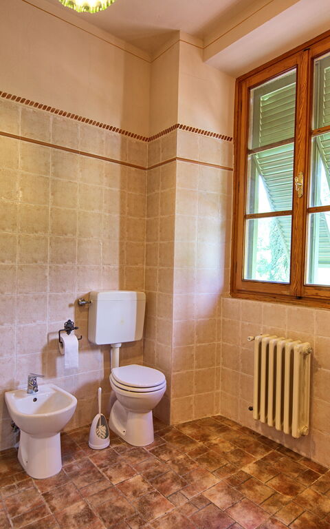 Villa Lo Scoiattolo: Badkamer