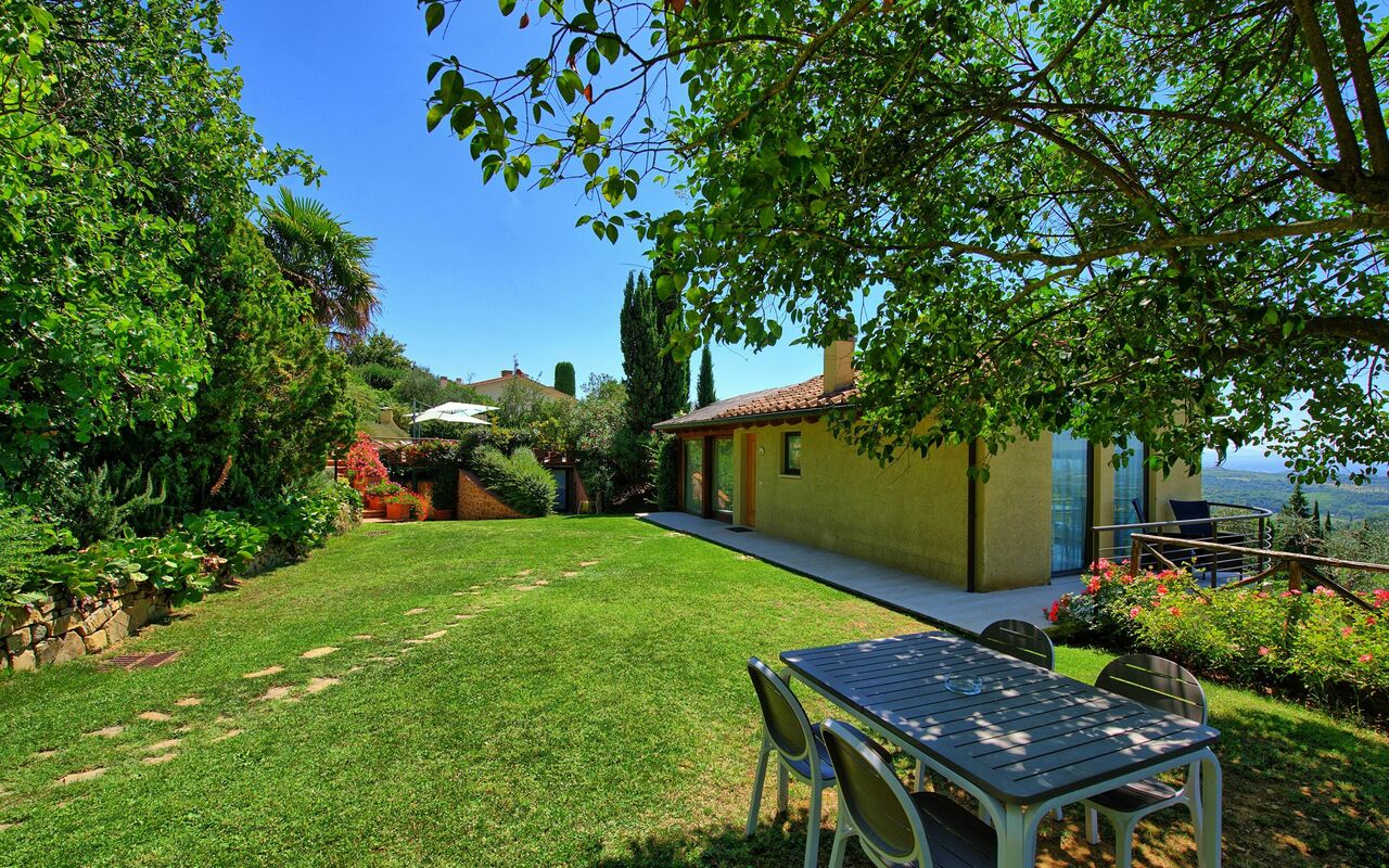 Casa Lucia: Buitenshuis, Tuin