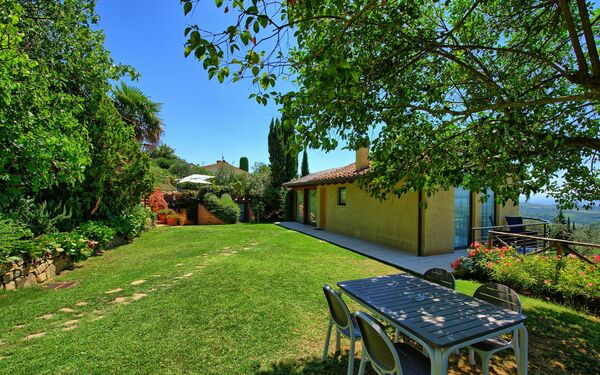 Casa Lucia: Buitenshuis, Tuin