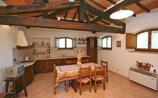 Accommodatie Pienza b: Keuken, Lunchroom, Woonkamer