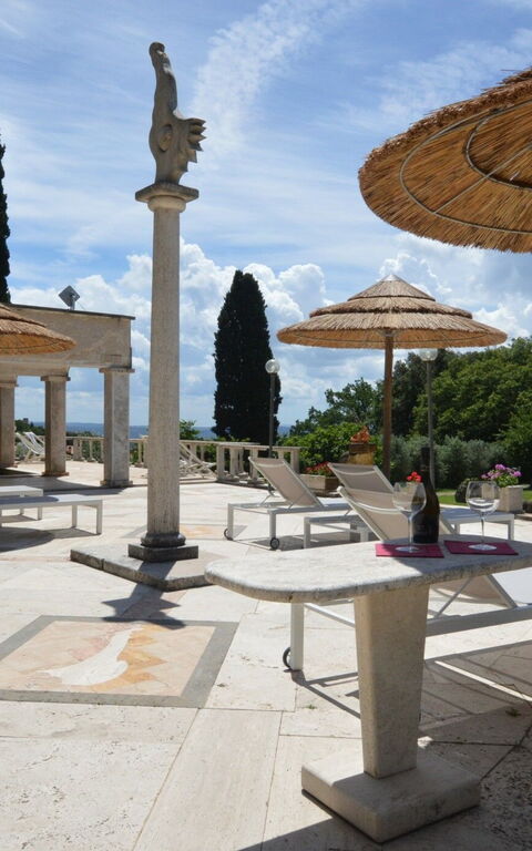 Le Querciolaie: Buitenshuis