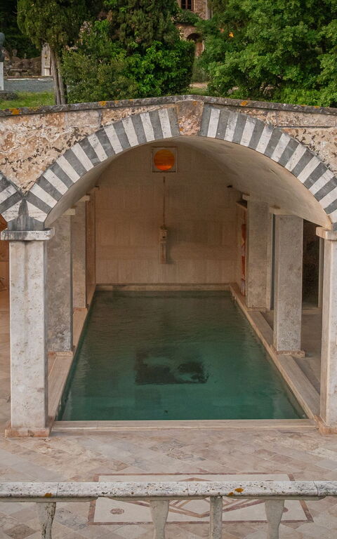 Le Querciolaie with Geothermal Pool: Buitenkanten, Buitenshuis, zwembad
