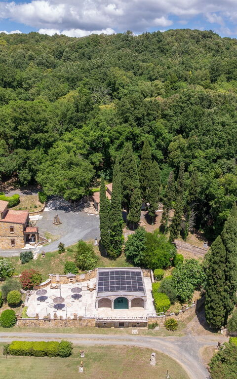 Le Querciolaie with Geothermal Pool: Buitenshuis, Keer bekeken