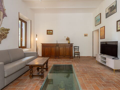 Le Querciolaie with Geothermal Pool