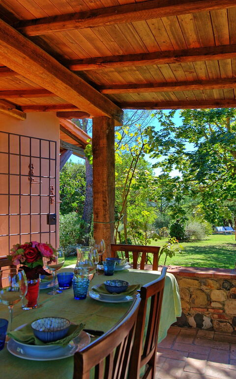 Casa Cipressi: Buitenshuis