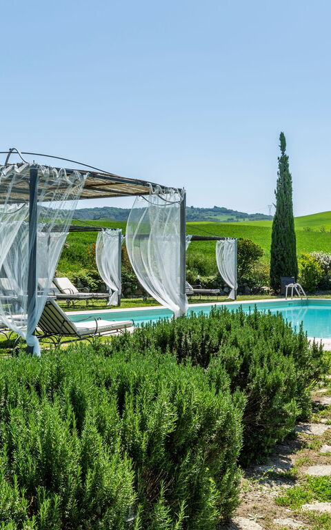 Villa Castiglione: Buitenshuis, Keer bekeken, Tuin, zwembad