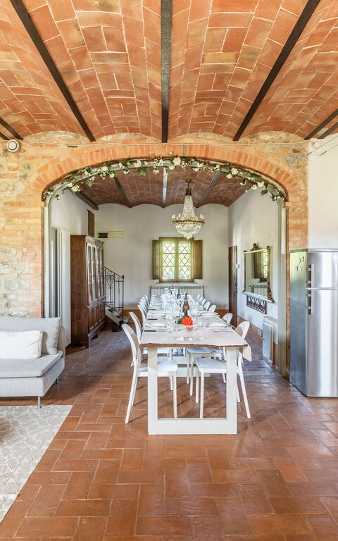 Villa Castiglione: Keuken, Lunchroom, Woonkamer