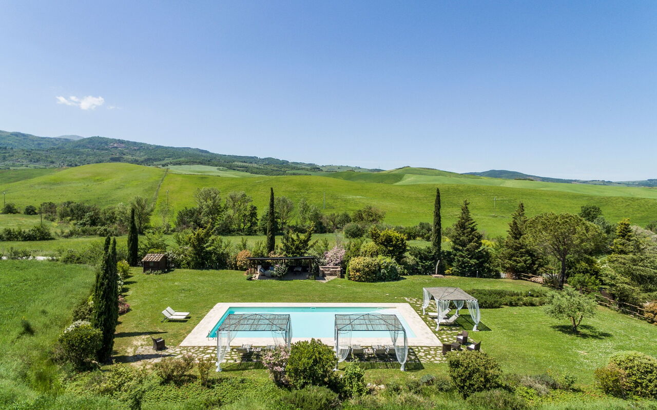 Villa Castiglione: Buitenshuis, Keer bekeken, zwembad
