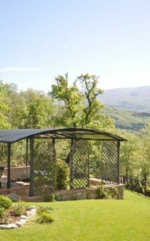 Villa Casentino: Buitenshuis, Keer bekeken, Tuin, zwembad