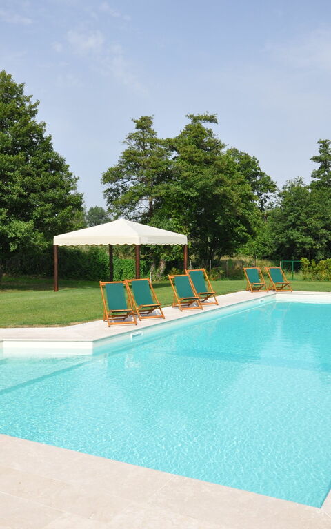 Villa Marginone: Buitenkanten, Buitenshuis, Tuin, zwembad