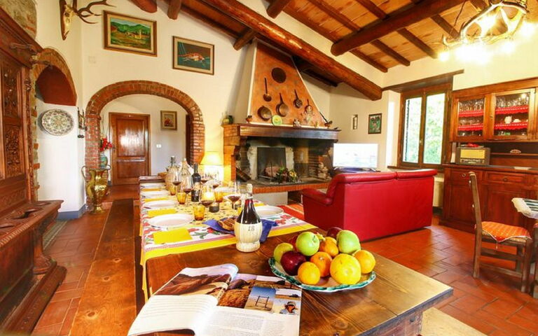 Civitella: Lunchroom, Woonkamer